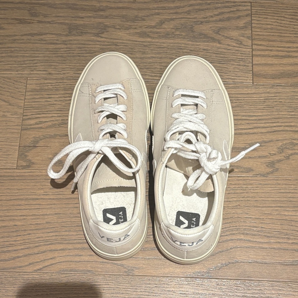 New Veja Campo Nubuck Natural White low top sneakers 38 EUR 7 US womens